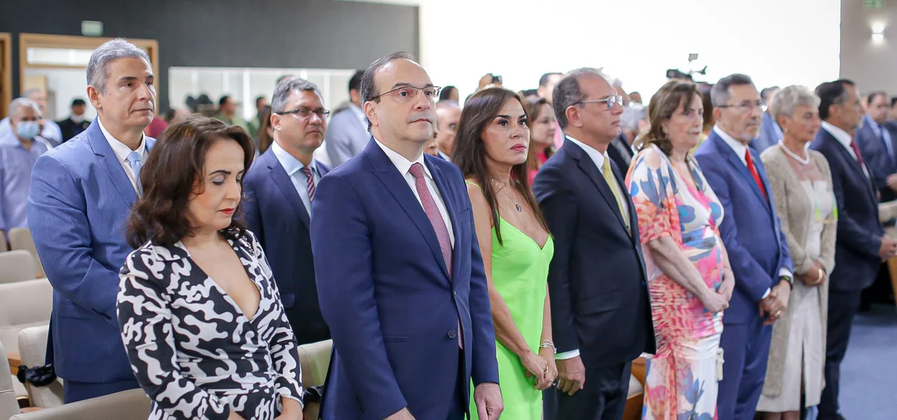 Tribunal de Justiça do Piauí homenageia 13 autoridades