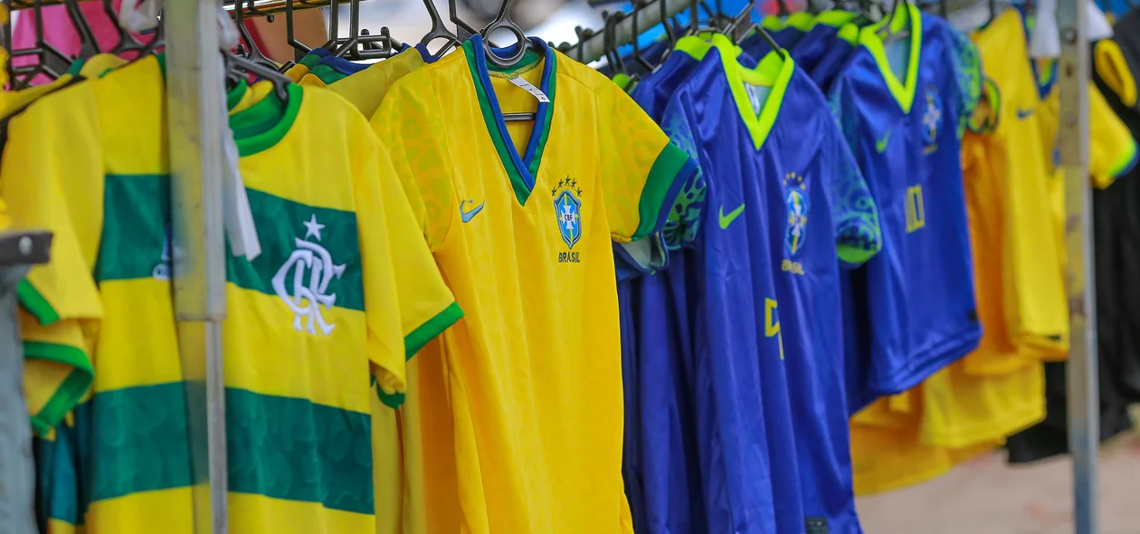 Vários tipos de uniformes da seleção