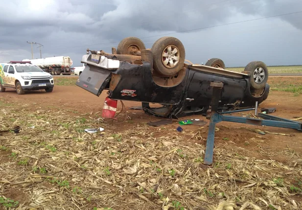 Veículo que sofreu acidente com 6 passageiros em estrada de Uruçuí