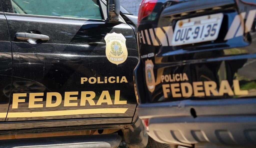 Viaturas da Polícia Civil