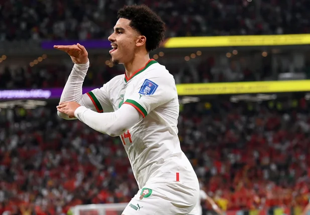 Zakaria Aboukhlal comemorando gol sobre a Bélgica