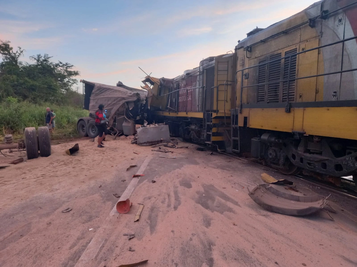 Acidente deixou maquinista morto na BR 343, em Altos