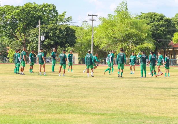 Altos treinado para a próxima temporada