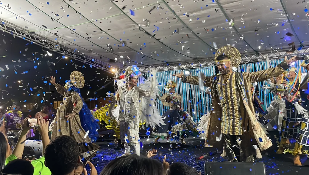Apresentação do Grupo Luar do São João