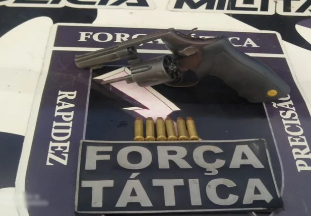 Arma apreendida em São Julião