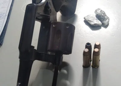 Arma apreendida no Dirceu I
