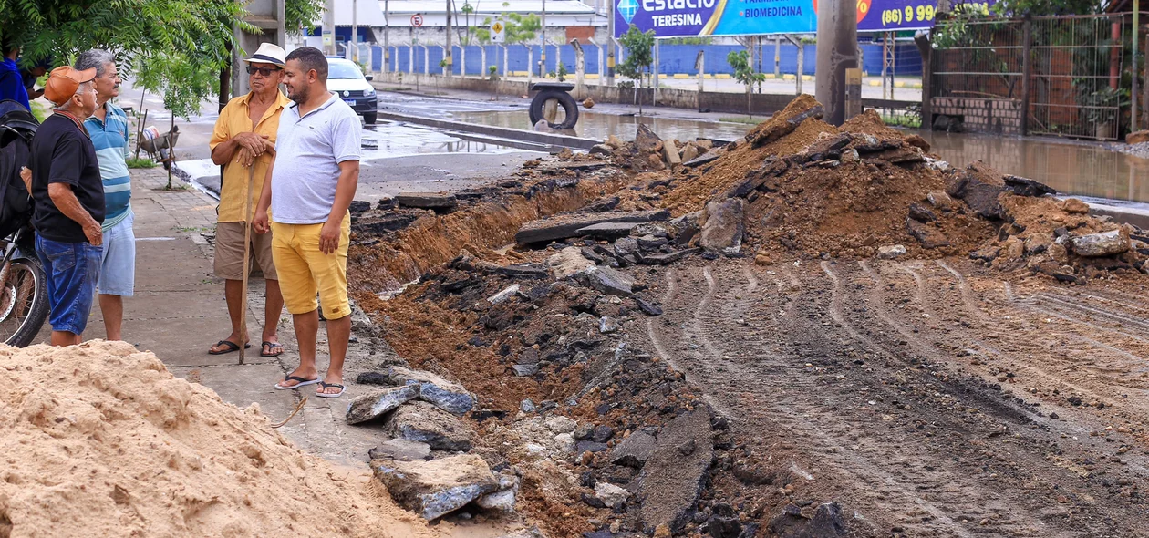 Av. dos Expedicionários está interditada para obras