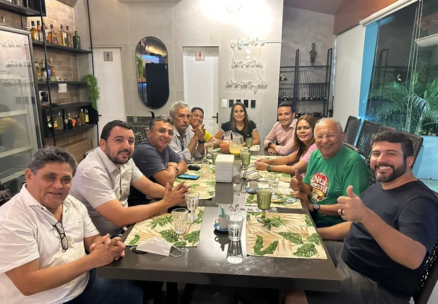 Bancada do PT volta a se reunir com prefeito Dr. Pessoa