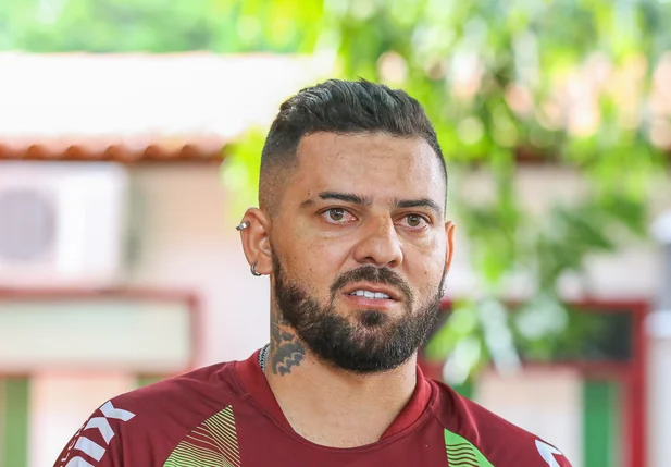 Bismarck, meia do Fluminense-PI
