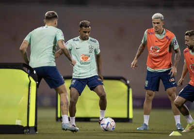 Brasil em preparação para o jogo contra a Croácia pelas quartas de final da Copa