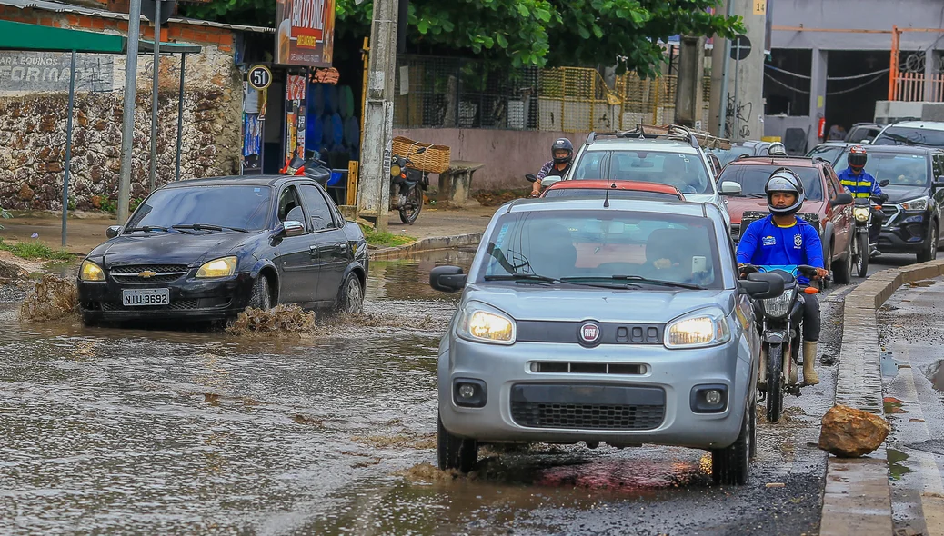 Buraqueira causa transtorno na zona Leste de Teresina