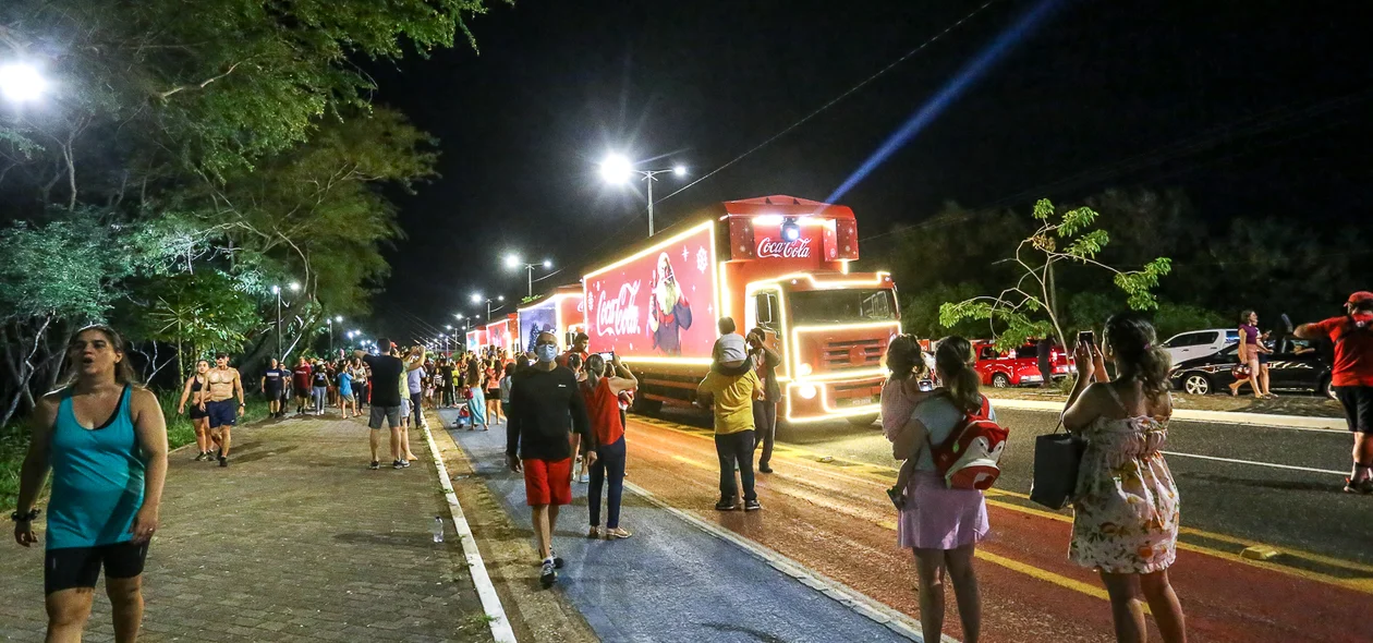 Caravana de Natal na Raul Lopes