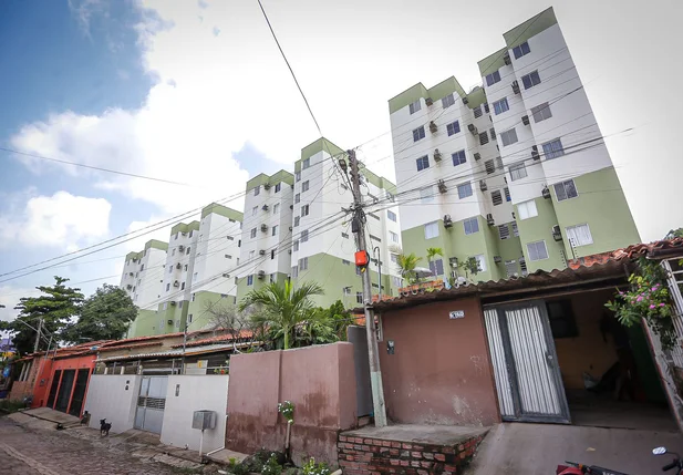 Casas ficam ao lado do condomínio Bosque Leste