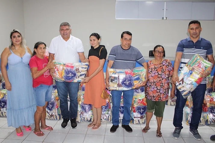 Cestas básicas entregues em Nossa Senhora de Nazaré