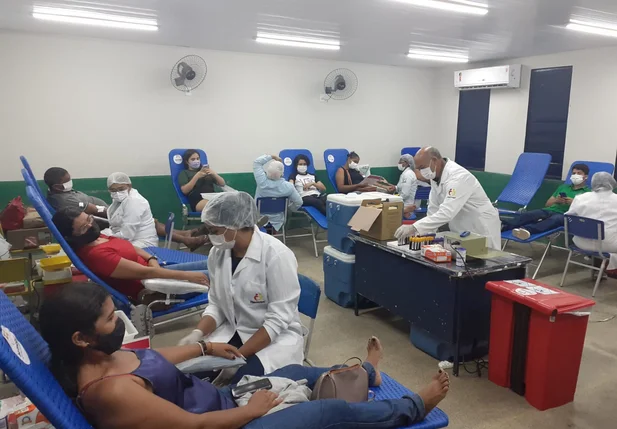 Coleta de sangue em Esperantina