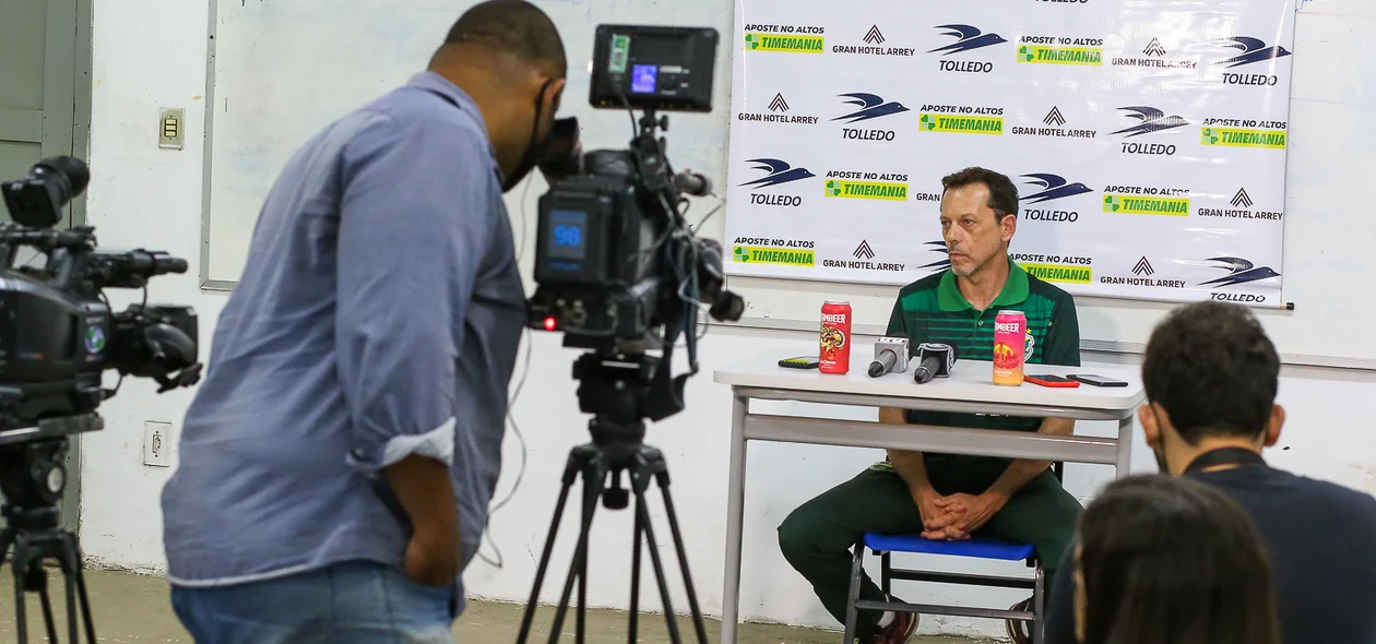 Coletiva para impressa