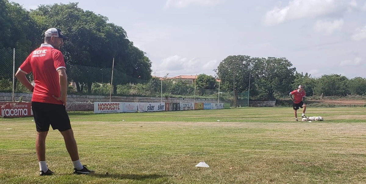 Comissão técnica do River, no CT Afrânio Nunes