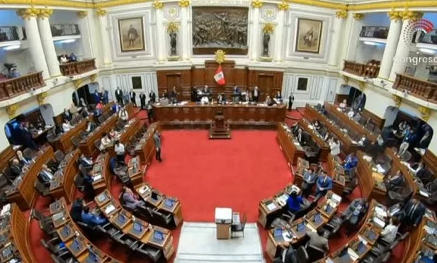 Congresso peruano aprova antecipação das eleições gerais