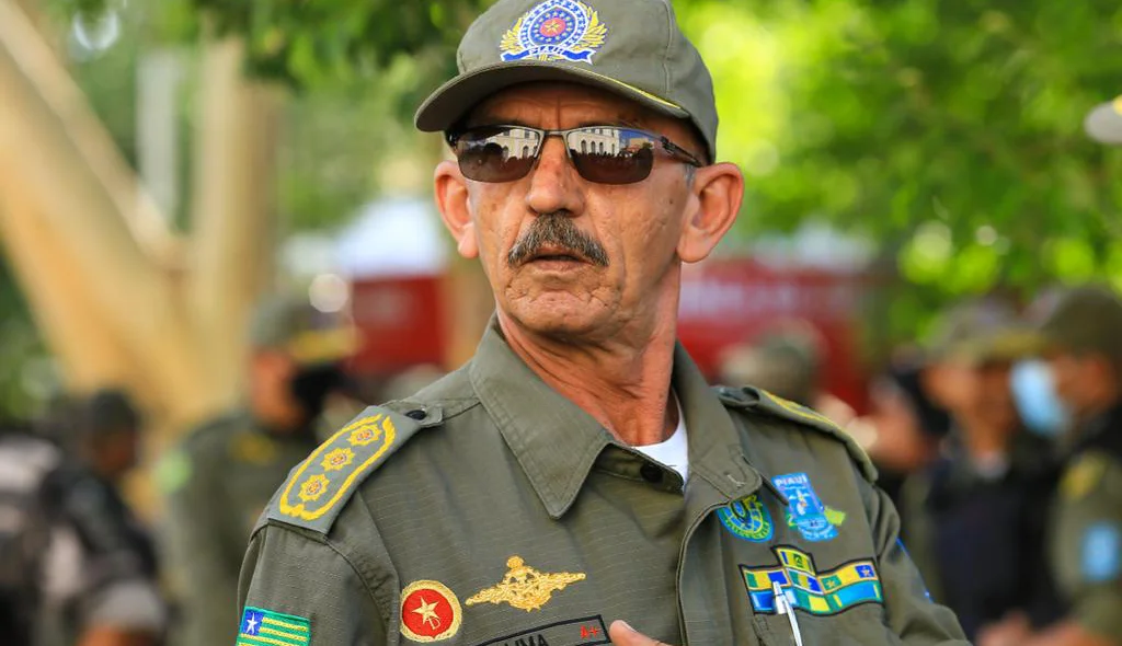 Coronel Hudson falando sobre o policiamento no final de ano