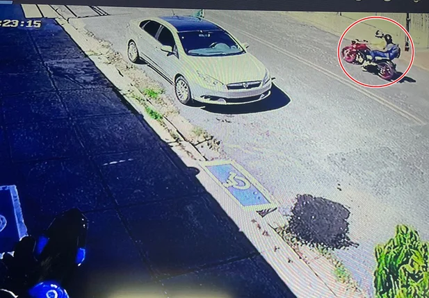 Criminosos assaltam vítima no bairro Piçarra em Teresina