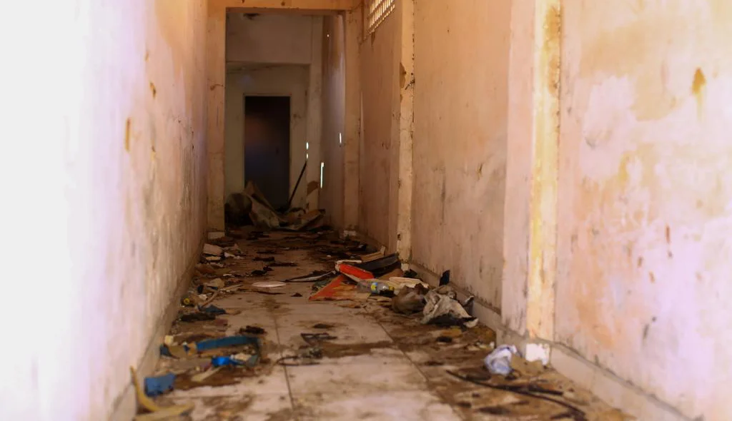 Criminosos teriam tido acesso pela casa ao lado do prédio