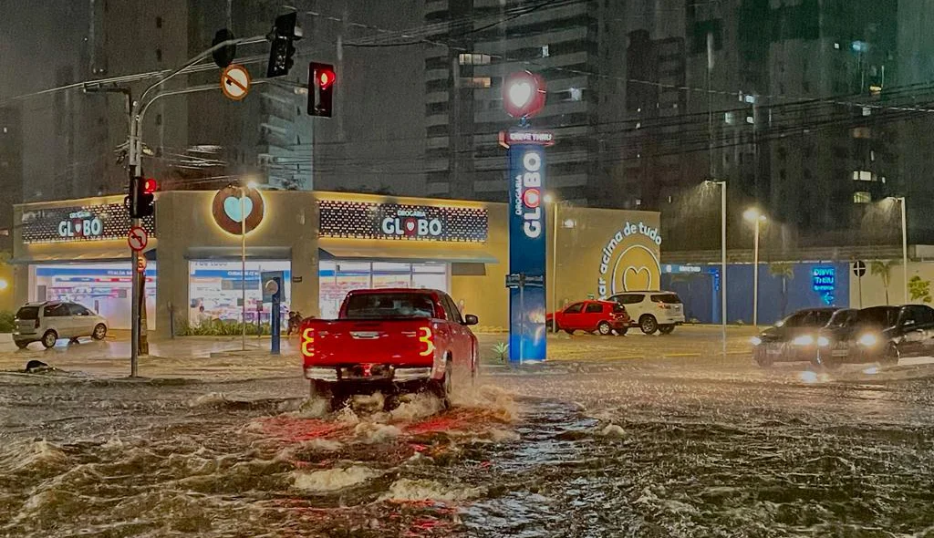 Cruzamento da Avenida Nossa Senhora de Fátima com Jóquei Clube