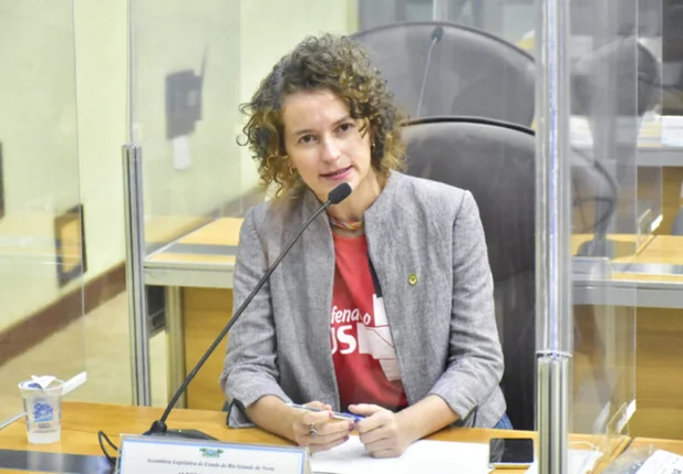 Deputada Isolda Dantas
