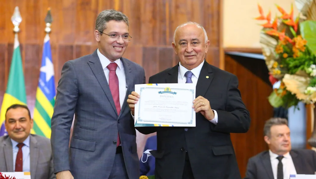 Deputado Júlio César sendo diplomado