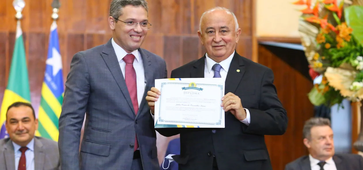 Deputado Júlio César sendo diplomado