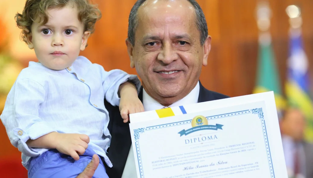 Deputado reeleito Hélio Isaías