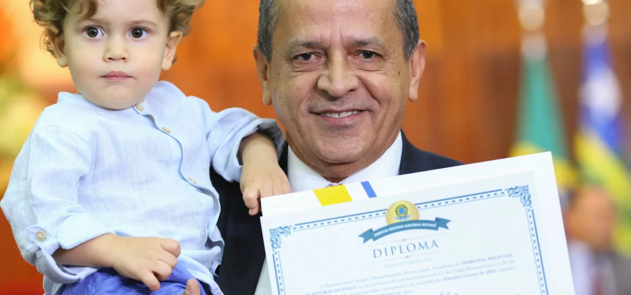 Deputado reeleito Hélio Isaías