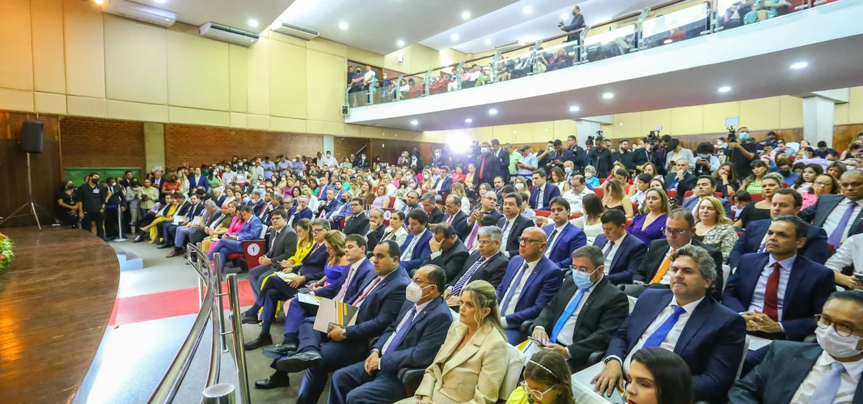 Deputados são diplomados pelo TRE