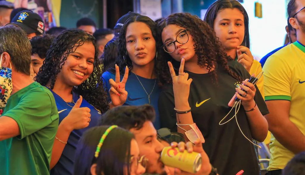 Derrota da seleção foi acompanhada por milhares no Dirceu