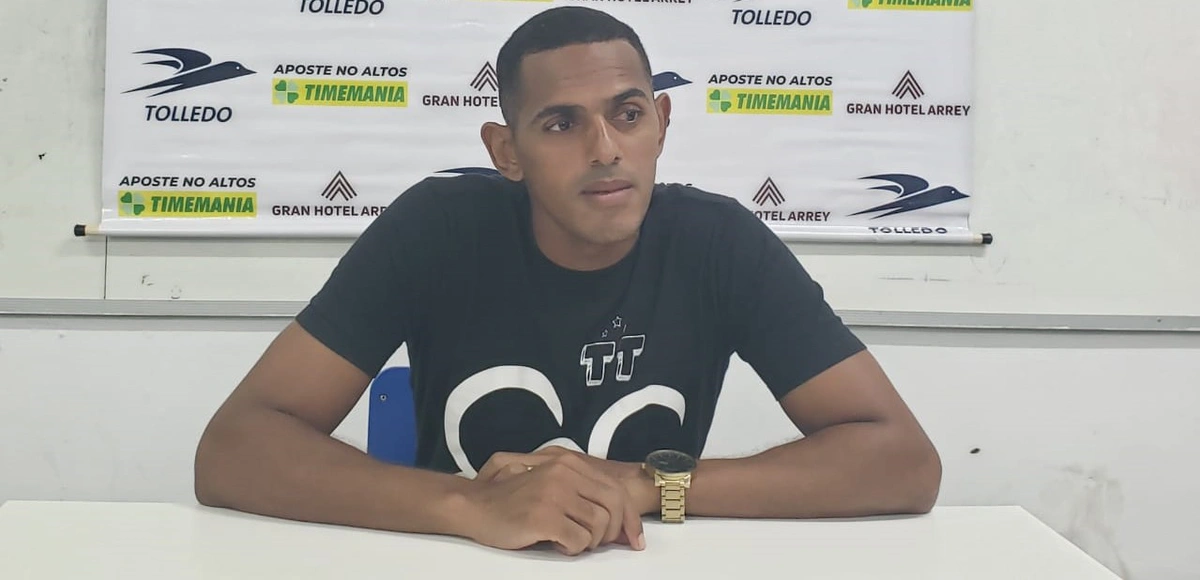 Dos Santos, meia do Altos