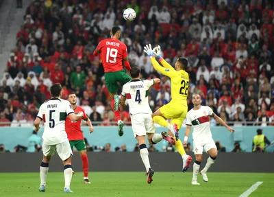 En-Nesyri voou alto para marcar o gol marroquino
