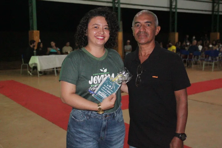 Ex-diretores e alunos foram homenageados