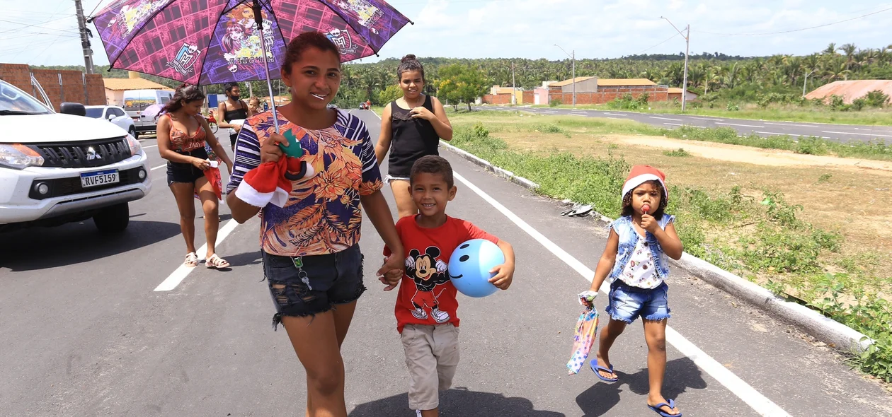 Famílias estiveram presentes na ação de Natal da Equatorial