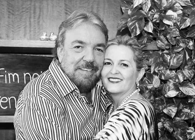 Fernando Costa Pinheiro e a esposa Ravena Napoleão