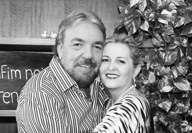 Fernando Costa Pinheiro e a esposa Ravena Napoleão