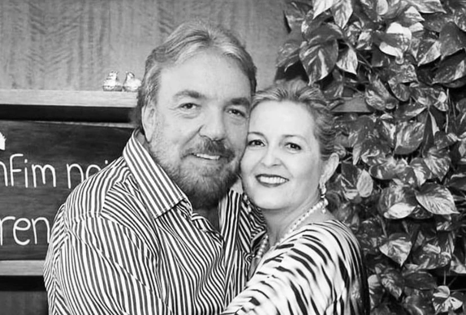Fernando Costa Pinheiro e a esposa Ravena Napoleão