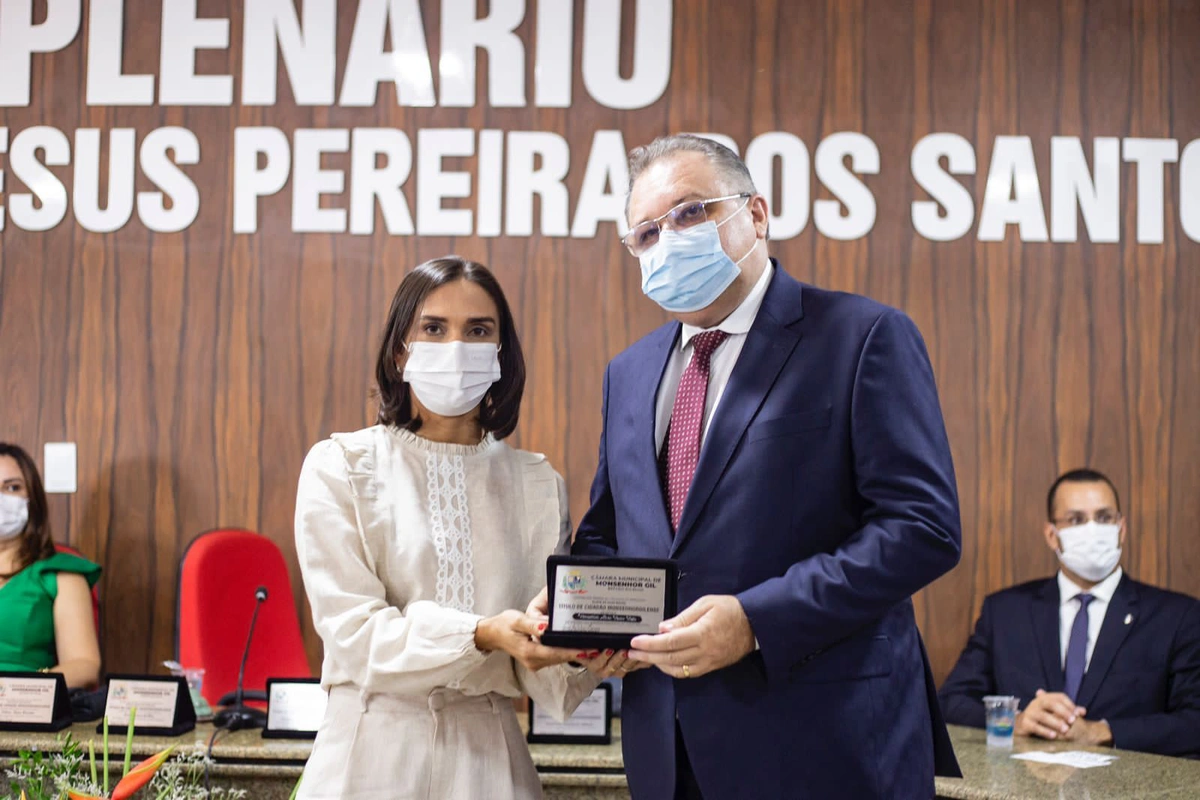 Florentino Neto recebe Título de Cidadania de Monsenhor Gil
