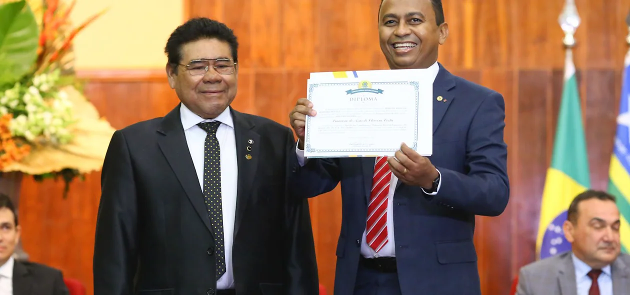 Francisco Costa é diplomado