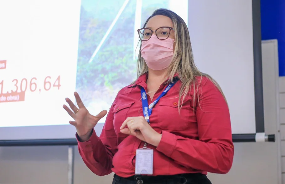 Gabriela Andrade - Executiva de obras e manutenção da região norte