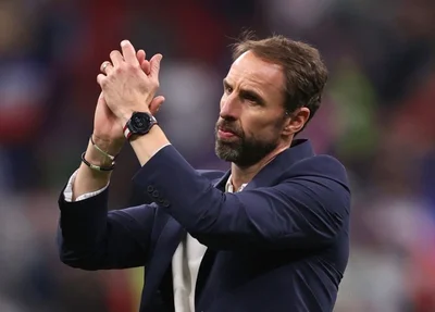 Gareth Southgate continua como técnico da Inglaterra