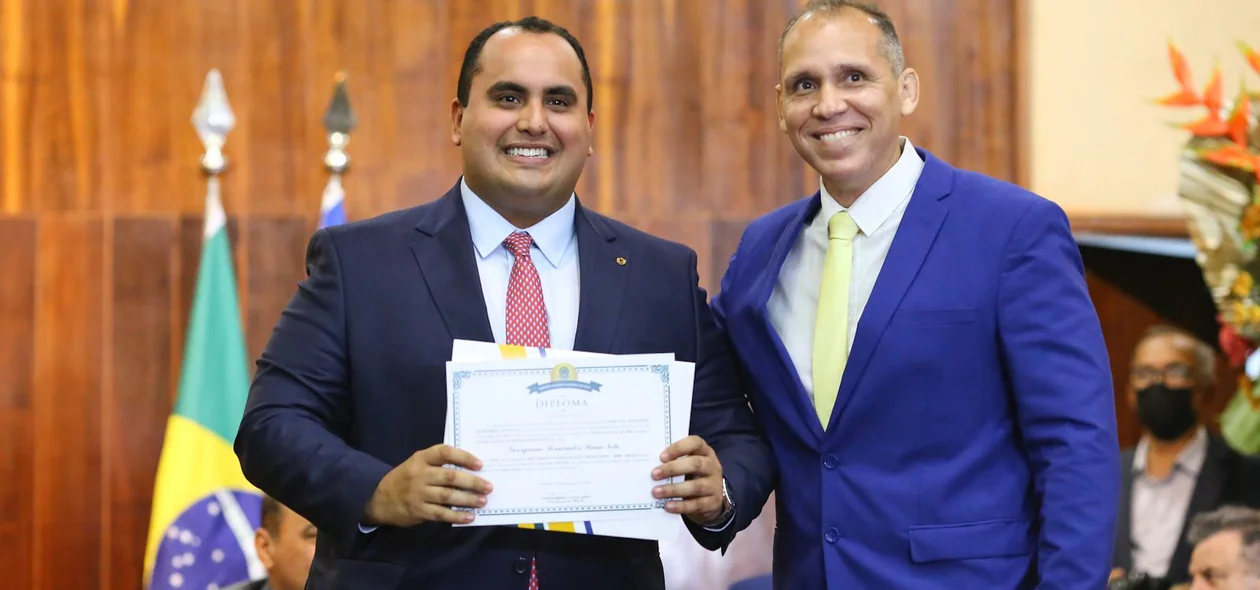Georgiano Neto recebe diploma