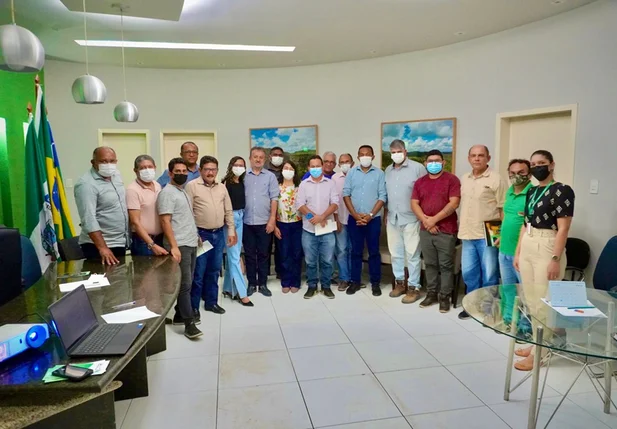 Gestores municipais da região para tratar da instalação de aterro sanitário em Campo Maior