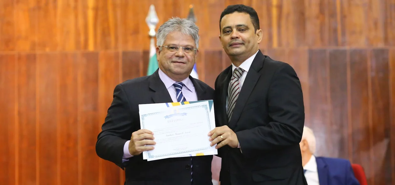 Gustavo Neiva é diplomado deputado