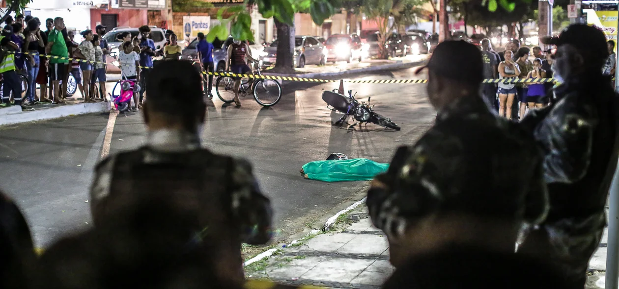 Homem foi morto na Avenida Joaquim Nelson
