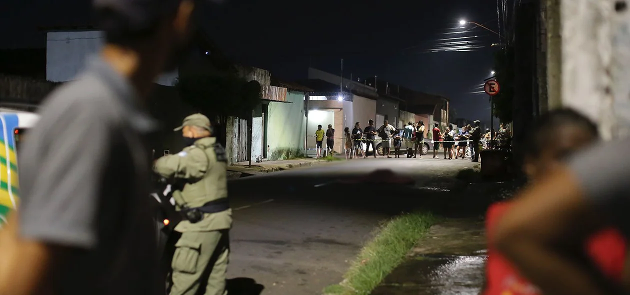 Homem trabalhava em uma oficina quando foi morto