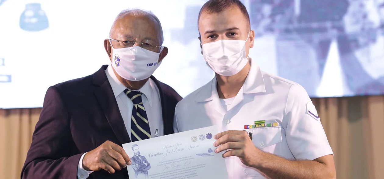 Homenageado com a Medalha Conselheiro Saraiva